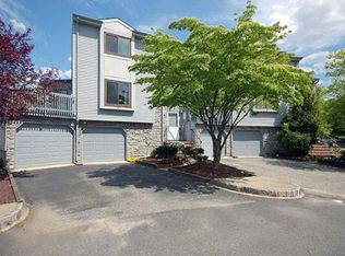4 Hawthorne Ct #00, East Brunswick, NJ