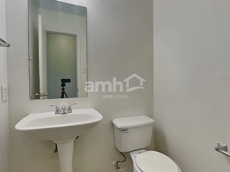 4405 Statesman Ln — Photo 12