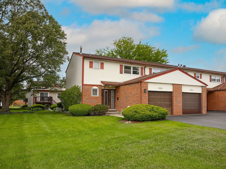 1st image of 16424 Oxford Dr