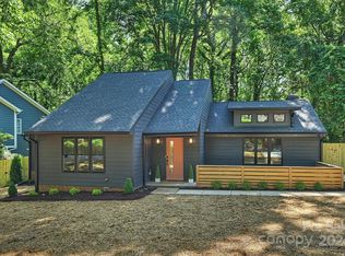 1611 E Barden Rd, Charlotte, NC 28226