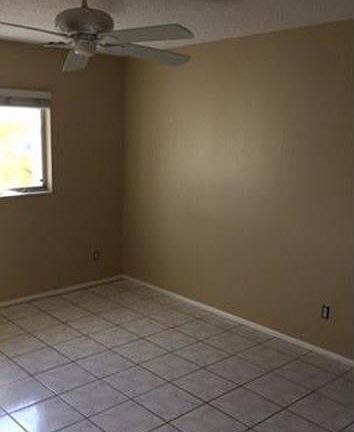 5th image of 1025 SE 11th Ter APT B
