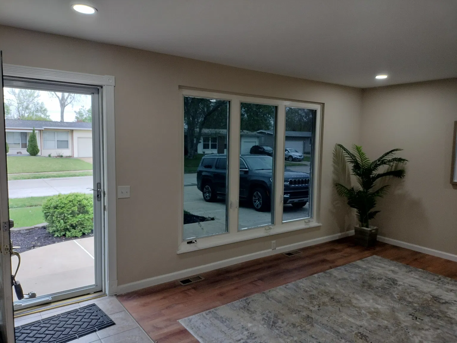 3 bed, 1600 sqft, $1,800 — Photo 4