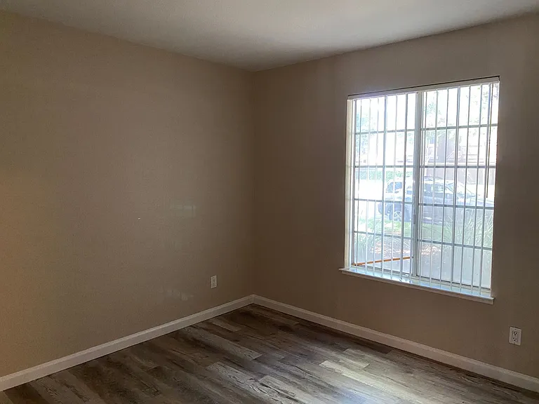 3905 Dale Rd #B — Photo 12