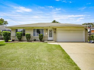 11216 Morley St, Taylor, MI 48180