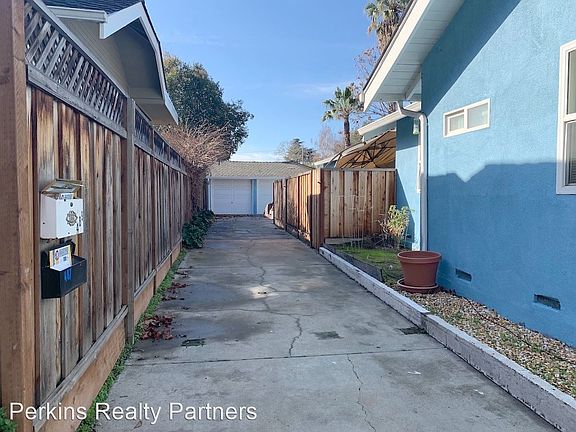 2nd image of 489 N 15th St