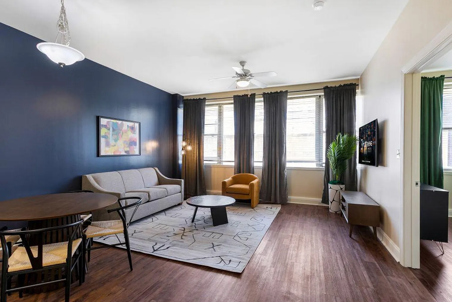1 bed, 2.0 bath, 731 sqft, $4,678 — Photo 1