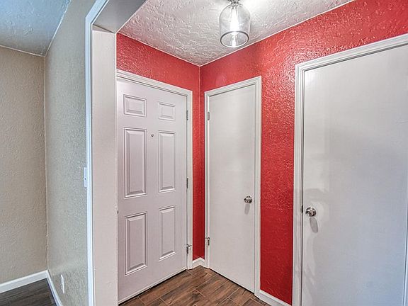 3rd image of 1721 E Lindsey St APT 1