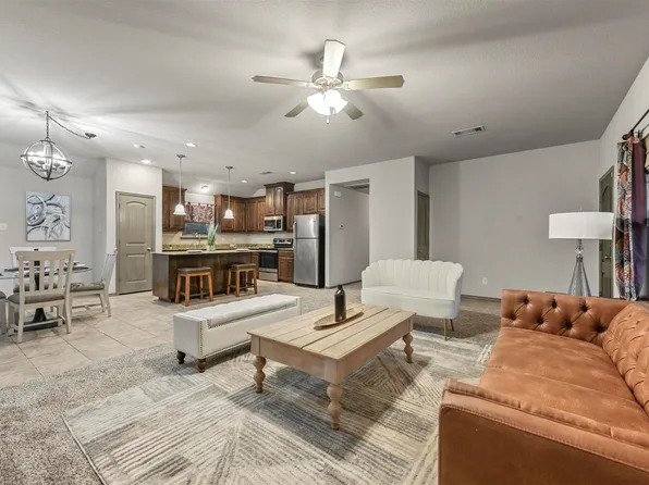 268 Hilltop Trl, Rhome, TX 76078