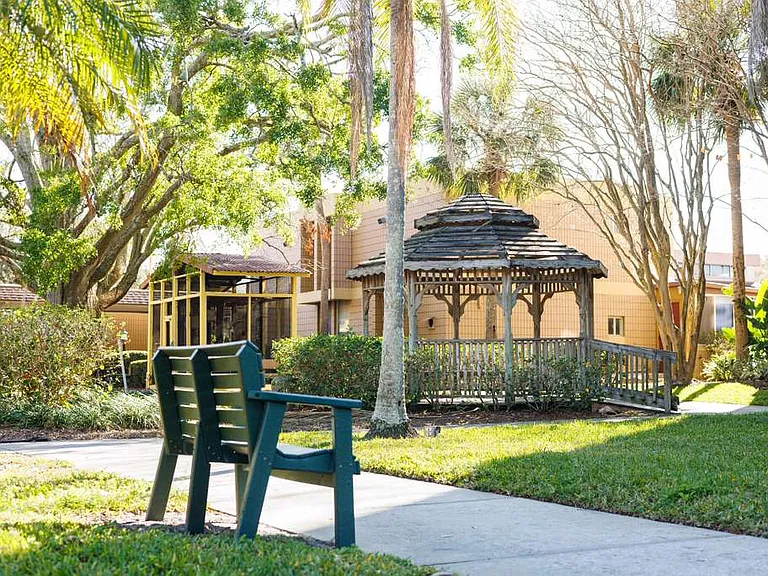 Blue Palms at Fletcher — Photo 10