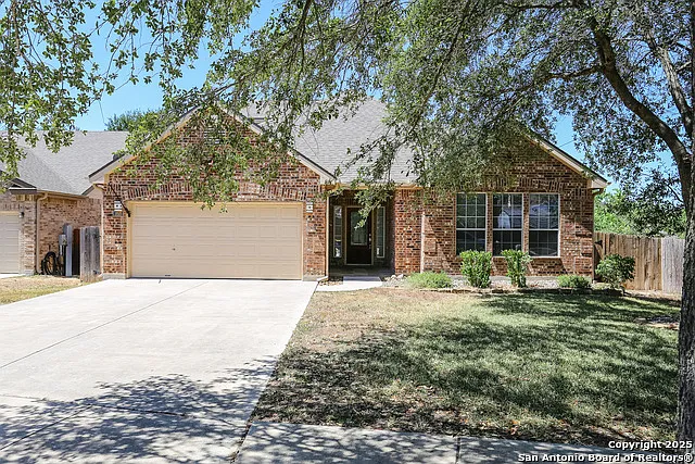 3 bed, 2.0 bath, 2763 sqft, $2,200 — Photo 1