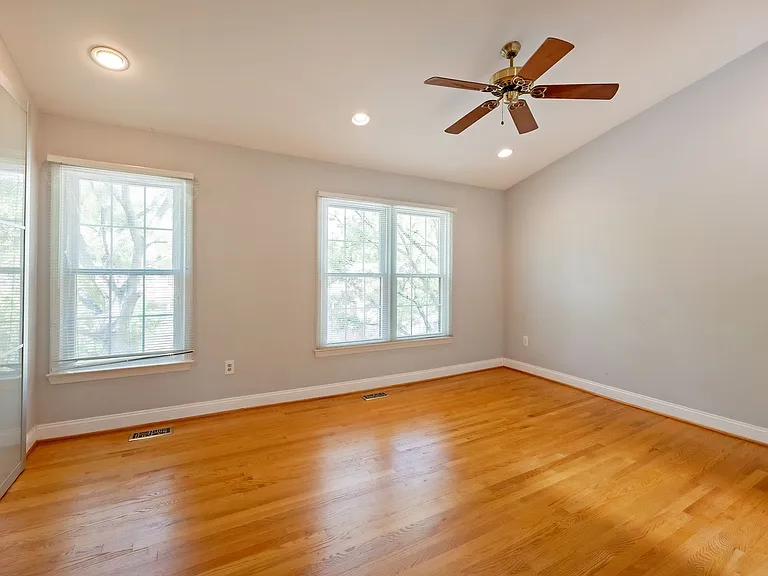 215 Lynn Manor Dr — Photo 30