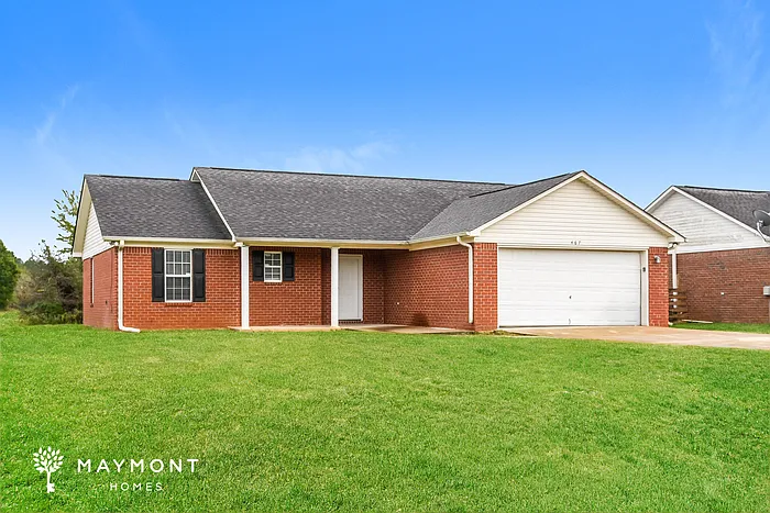 467 Shady Ln — Photo 3