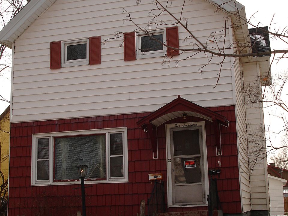 1st image of 517 11th Ave W