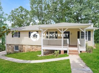 6060 Ridge Way, Douglasville, GA 30135