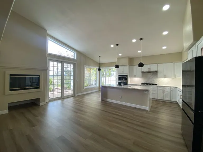 4926 Lassen Dr — Photo 7