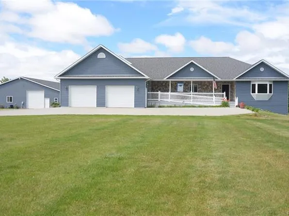2216 S Sheridan Rd, Caro, MI 48723