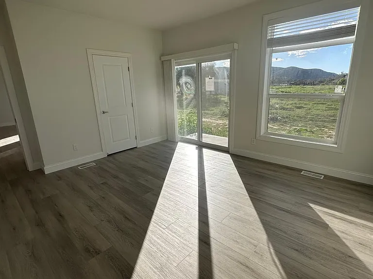 30665 Santa Fe St — Photo 31