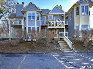 75 Redwood Dr UNIT 203, East Haven, CT 06513