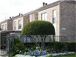10104 Waterstone Dr