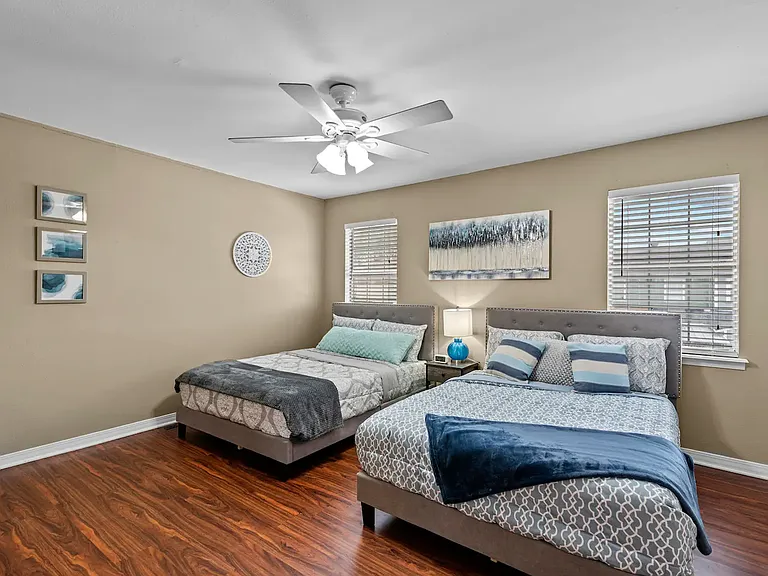10307 Loma Vista Dr — Photo 9
