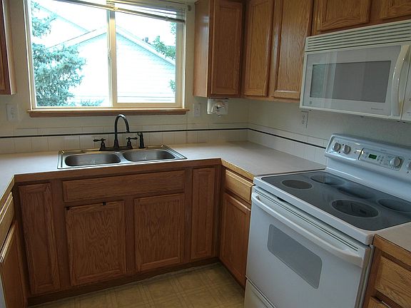 5th image of 950 52nd Ave #L-4
