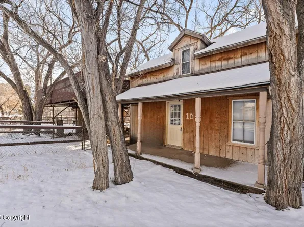 10 W Hill St, Newcastle, WY 82701