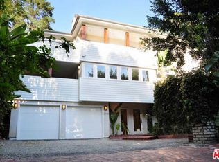 2712 Nichols Canyon Rd, Los Angeles, CA 90046