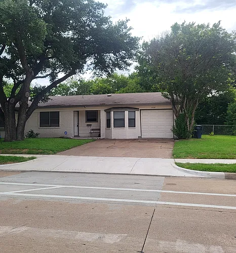 5604 Oak Grove Rd Photo 1