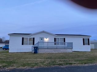 2434 Taft Ave, Deerfield, OH 44411