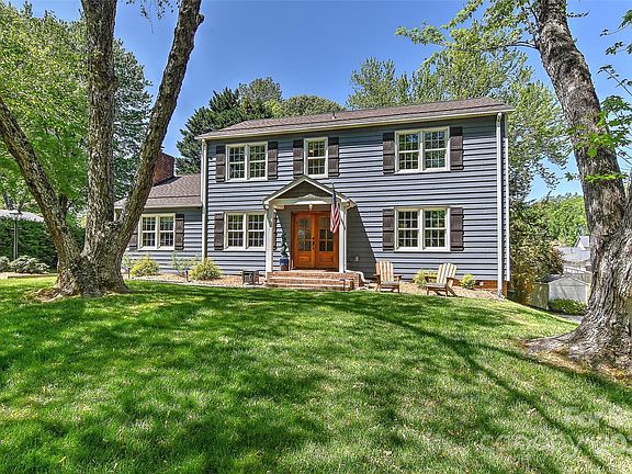 3rd image of 218 Kimrod Ln