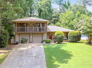 350 Softpine Trl, Roswell, GA 30076