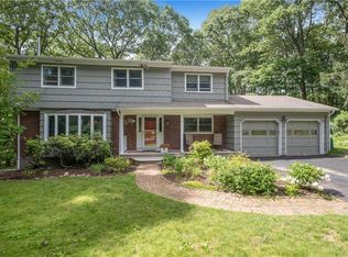 3 Ann Blvd, Chestnut Ridge, NY 10977