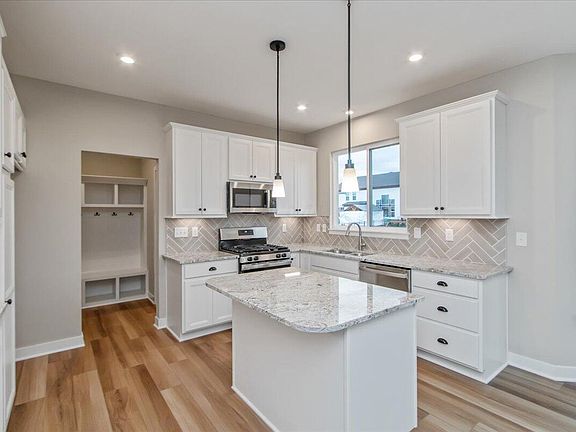 4th image of 6060 Honey Farm Way