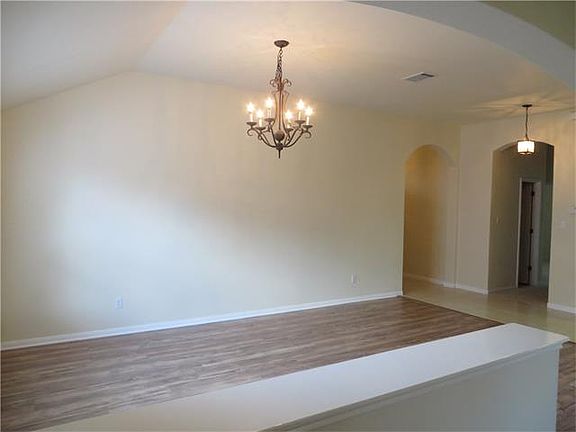 4th image of 1113 Calistoga Dr