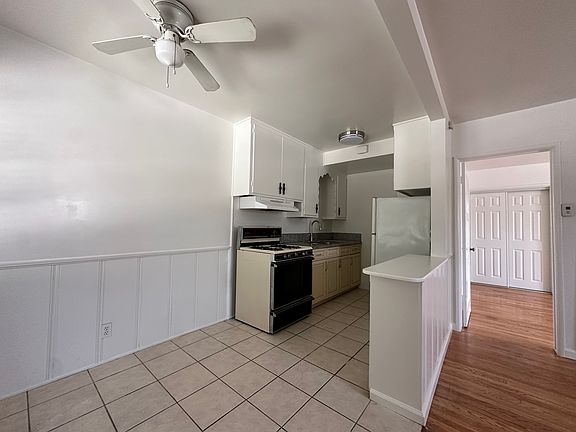 3rd image of 851 Carillo Dr #851