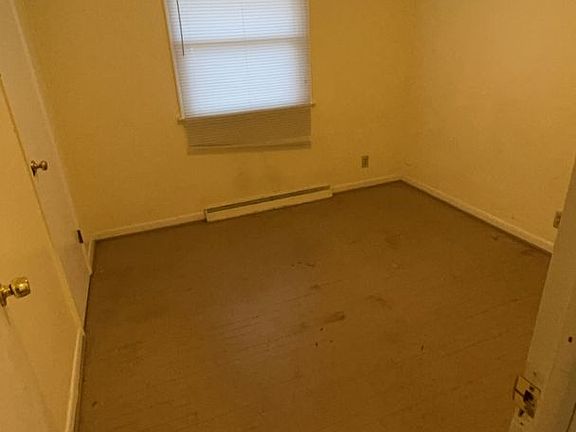 5th image of 1822 Liberty Ln