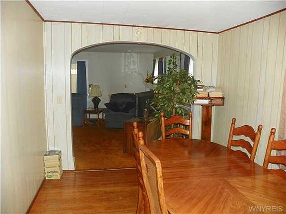 3rd image of 137 Elmer Ave