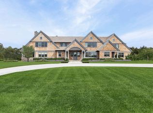 8 Two Trees Ln, Water Mill, NY 11976