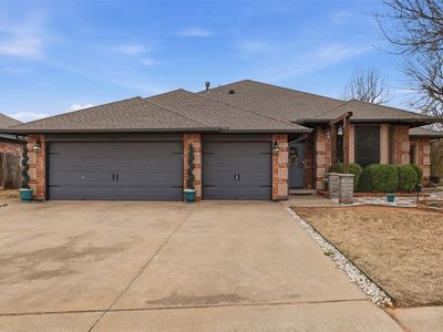 704 N Geronimo Way, Mustang, OK, 73064