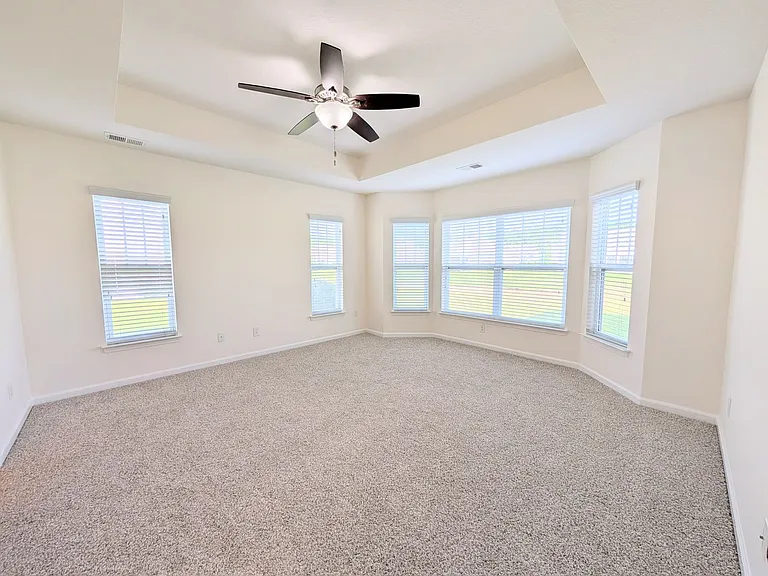 504 Cedar Lakes Dr — Photo 13