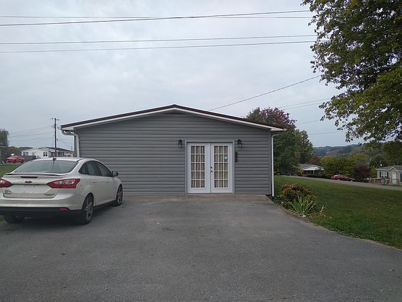 4th image of 406 Holmes St