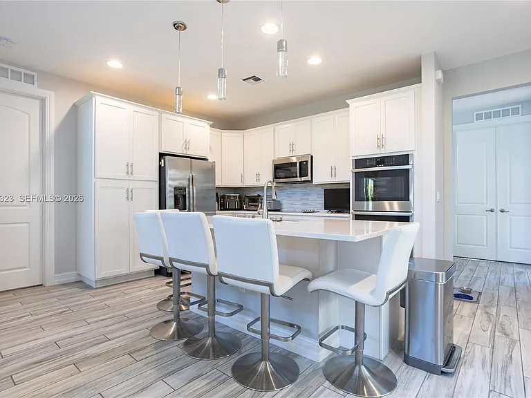 10069 Brickhill Dr #10069 — Photo 8