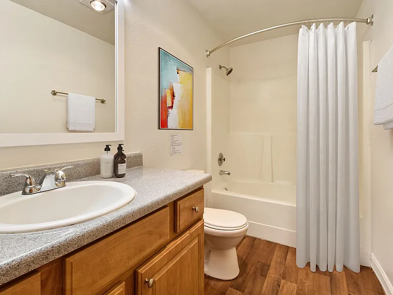 Fairmont Park Apartments — Photo 6