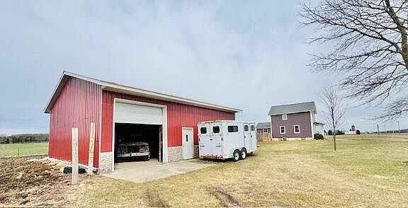 4th image of 2800 W Clarksville Rd