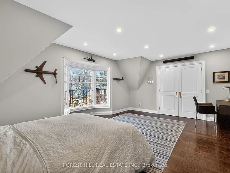29 Webster Ave — Photo 34