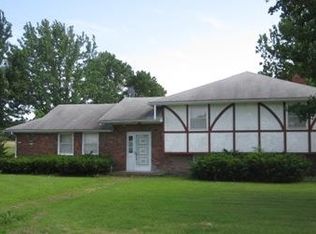 616 W Burbank St, Appleton City, MO 64724