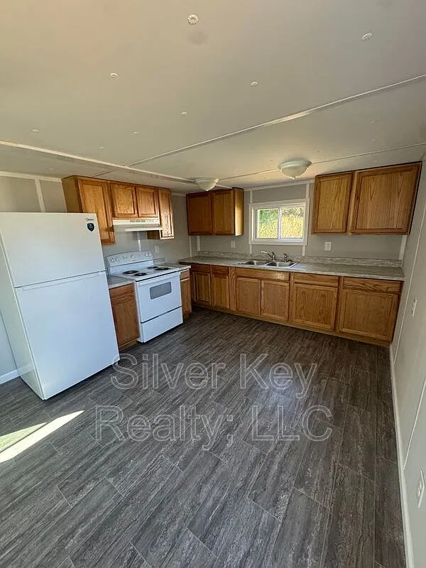 2 bed, 1.0 bath, $925 — Photo 4