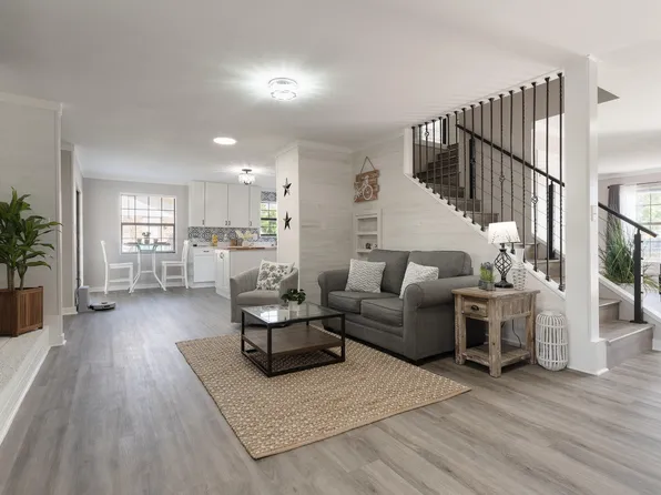 25 Lake Lorraine Cir, Shalimar, FL 32579