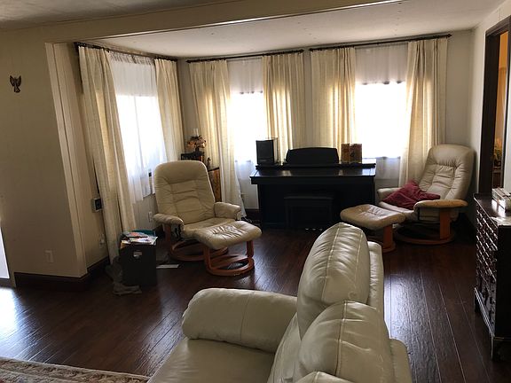 3rd image of 1285 Kelpwood St