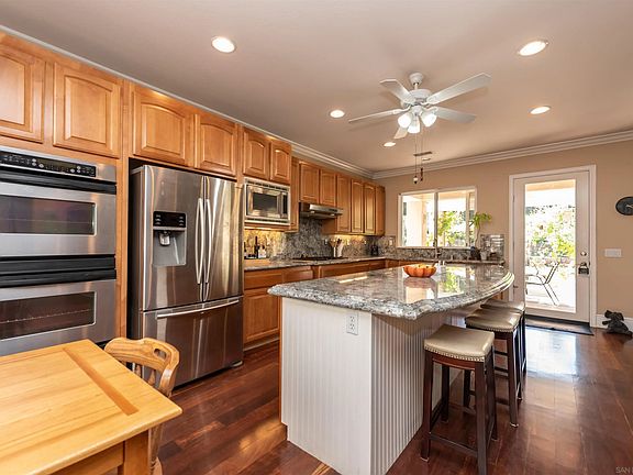5th image of 1435 Logan Ct